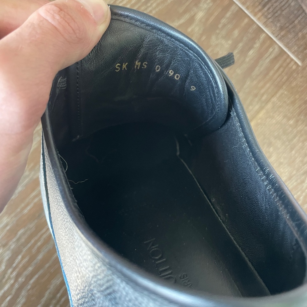 Louis Vuitton Damier Low Top Sneakers - Picture 5 of 5